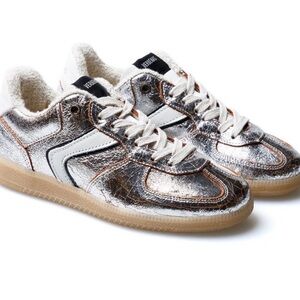 NWT Verbenas Sylvia Metallic Silver Sneakers Gum Sole EU 38 7.5 Lace Up